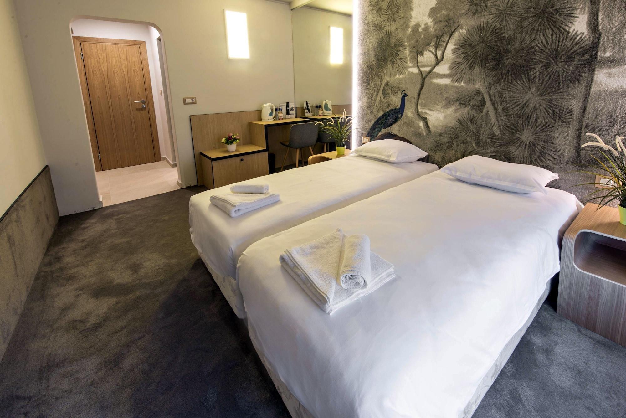 Park Hotel Raya Garden - Free Parking Veliko Tarnovo Exterior photo