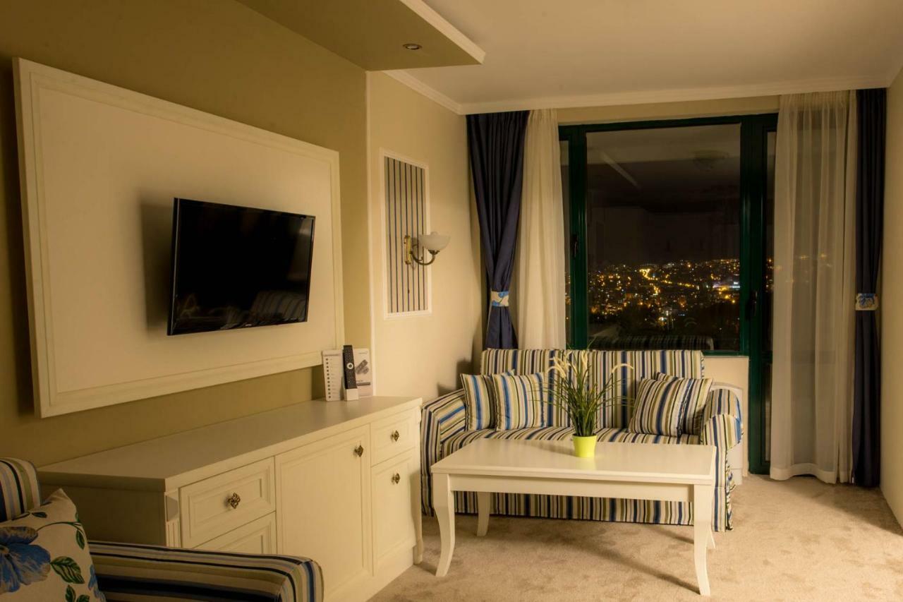 Park Hotel Raya Garden - Free Parking Veliko Tarnovo Exterior photo